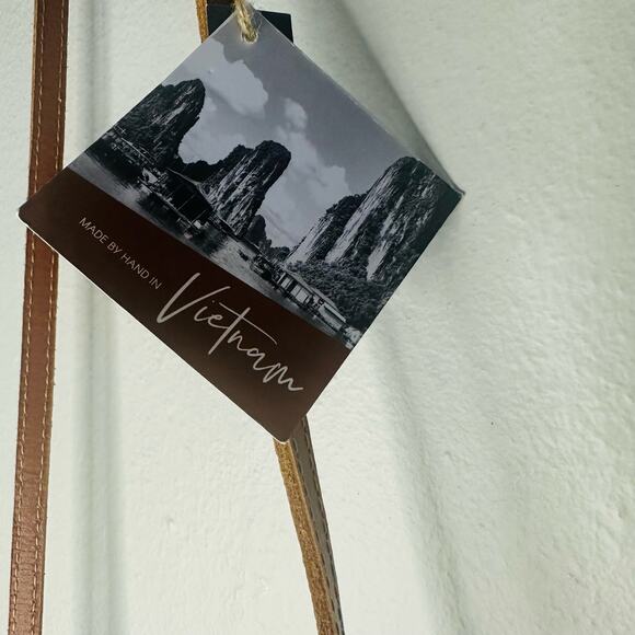 NWT Hand Woven Guatemalan Rattan Tan Wicker Straw Basket Beach Crossbody Purse - Picture 3 of 9